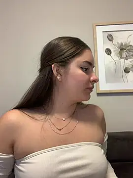 imlindapink online show from January 25, 6:57 pm