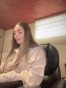 imlindapink online show from January 6, 4:11 pm