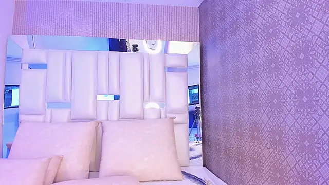 Valery Foxx  online show from December 17, 12:11 pm