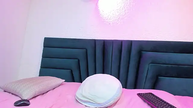 LisaWhite  online show from January 16, 12:55 am