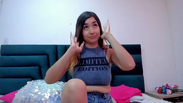 LisaWhite  online show from February 24, 9:52 pm