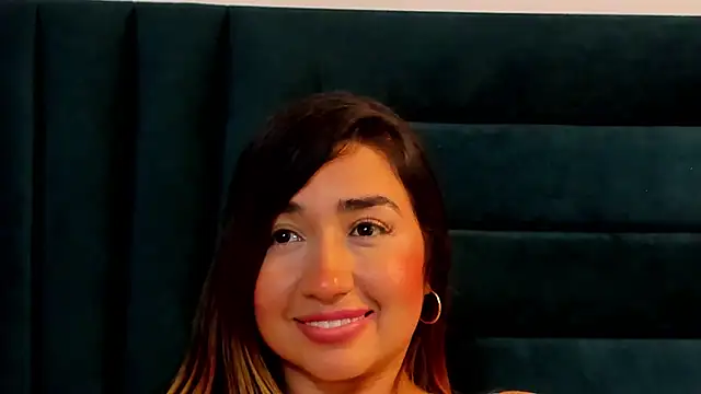 LisaWhite  online show from March 5, 4:56 am