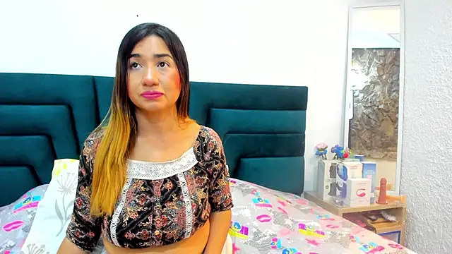 LisaWhite  online show from March 13, 11:27 pm