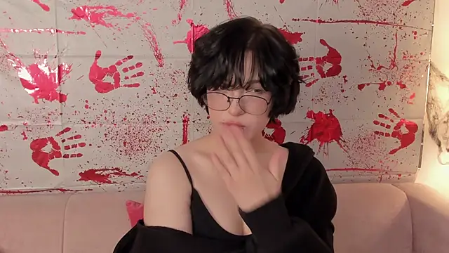 fiamoory online show from October 19, 1:17 am