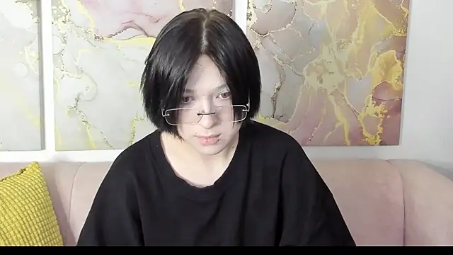 fiamoory online show from March 6, 8:22 am