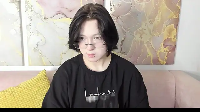 fiamoory online show from March 10, 1:21 am