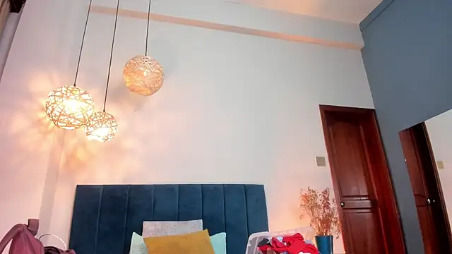 LaraGoldd online show from February 24, 12:41 am