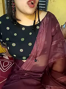 Radhikadavi879 online show from March 3, 3:31 pm