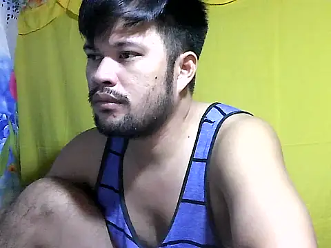 Snapshot of HairyHottestpinoyHandsome chatting on June 2, 2:19 pm HairyHottestpinoyHandsome online show from June 2, 2:19 pm