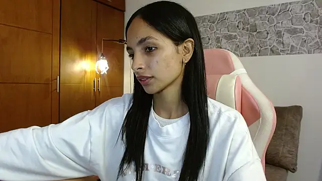 AnnitaSerna  online show from October 10, 3:33 pm