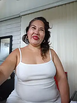 Snapshot of anniecoopeer chatting on November 10, 9:14 pm anniecoopeer online show from November 10, 9:14 pm