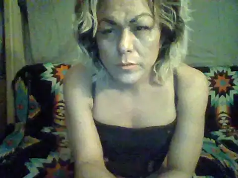 Snapshot of HoneyBdaQueen chatting on January 25, 10:29 am HoneyBdaQueen online show from January 25, 10:29 am