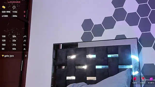Snapshot of iamcamiloo_ chatting on February 4, 1:45 am iamcamiloo online show from February 4, 1:45 am