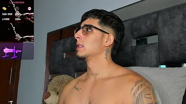 iamcamiloo  online show from October 23, 4:56 am