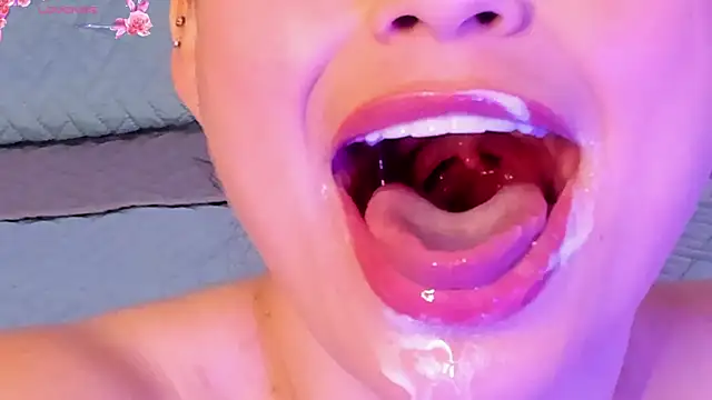 samanthasweeth online show from February 25, 4:31 pm