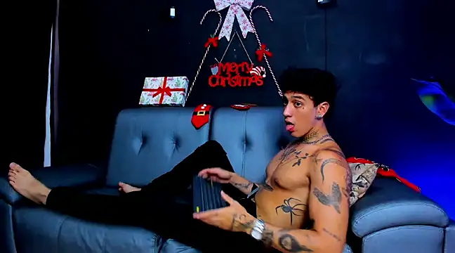 Snapshot of JUSTIN_FULLER1 chatting on December 6, 4:28 pm JUSTIN FULLER1 online show from December 6, 4:28 pm