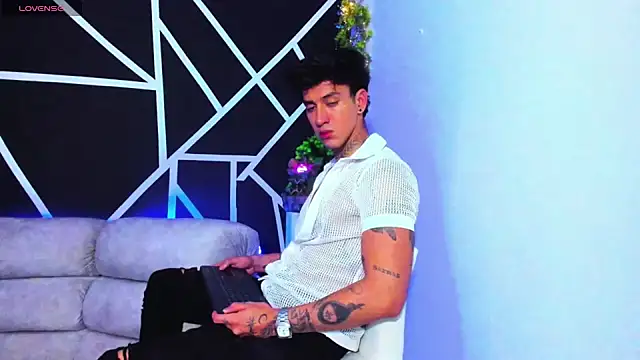 Snapshot of JUSTIN_FULLER1 chatting on February 3, 10:00 pm JUSTIN FULLER1 online show from February 3, 10:00 pm