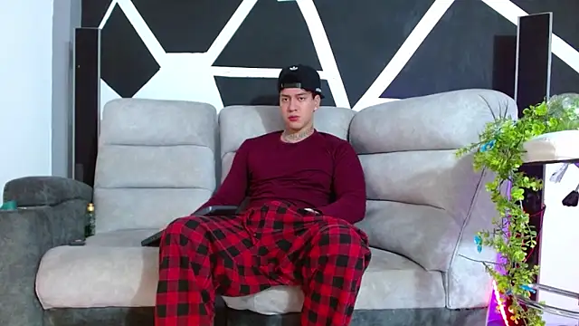 Snapshot of JUSTIN_FULLER1 chatting on November 17, 5:19 pm JUSTIN FULLER1 online show from November 17, 5:19 pm