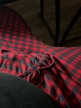 Snapshot of showoff79vers chatting on January 11, 4:27 am showoff79vers online show from January 11, 4:27 am