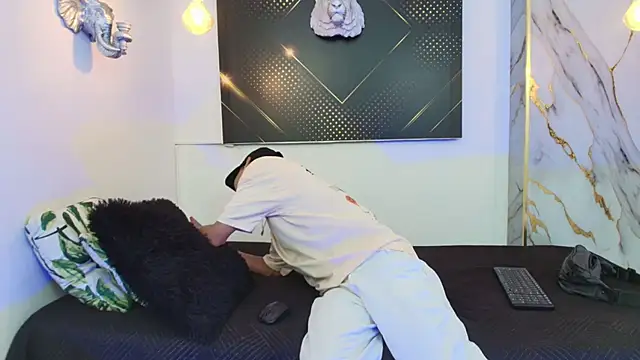 JordanAndAndrew online show from October 29, 8:43 pm