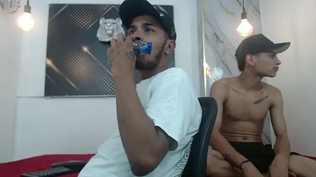 JordanAndAndrew online show from January 15, 8:45 pm