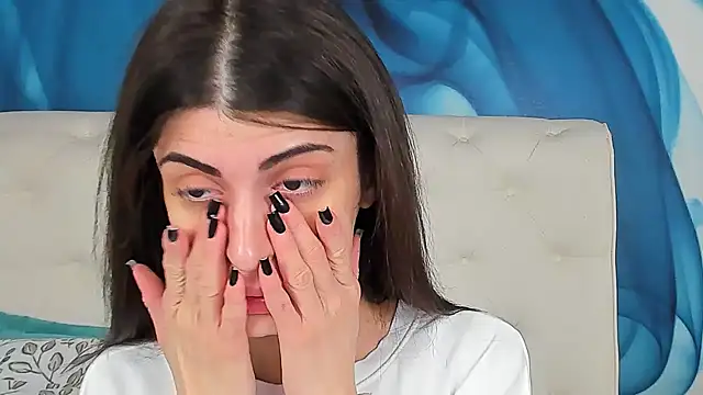 SkinnyDolly online show from March 24, 3:00 am