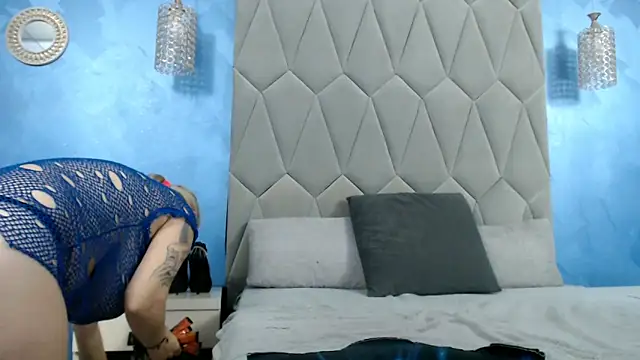 AretiAlisya online show from October 8, 5:27 am