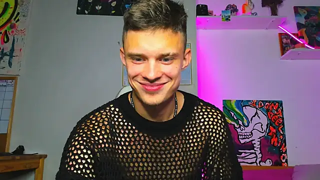 hornyadamsex online show from September 26, 7:51 pm