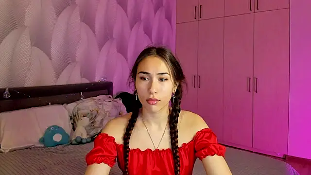 Snapshot of Bambiii_bby chatting on December 4, 2:09 am Bambiii bby online show from December 4, 2:09 am