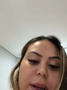 lariic online show from February 21, 4:13 am