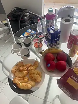 lariic online show from February 27, 12:16 pm