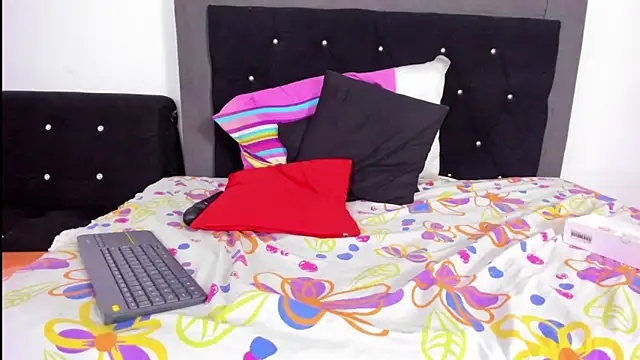 Snapshot of skaysanchez1 chatting on January 29, 6:50 pm skaysanchez1 online show from January 29, 6:50 pm