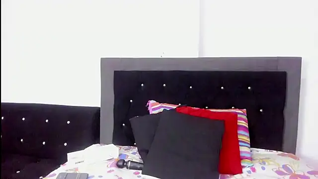 Snapshot of skaysanchez1 chatting on February 14, 3:47 pm skaysanchez1 online show from February 14, 3:47 pm