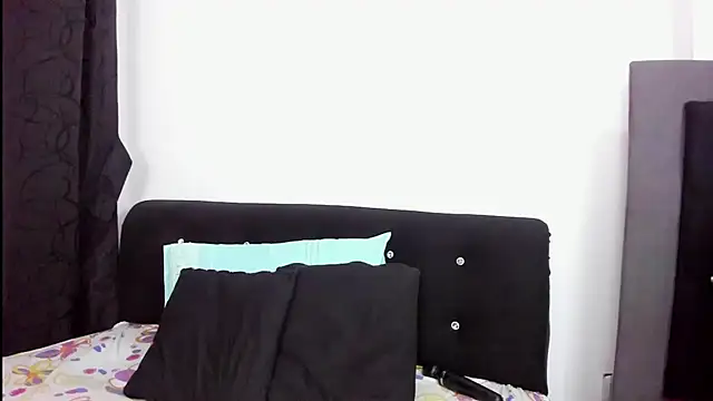Snapshot of skaysanchez1 chatting on March 11, 4:18 pm skaysanchez1 online show from March 11, 4:18 pm