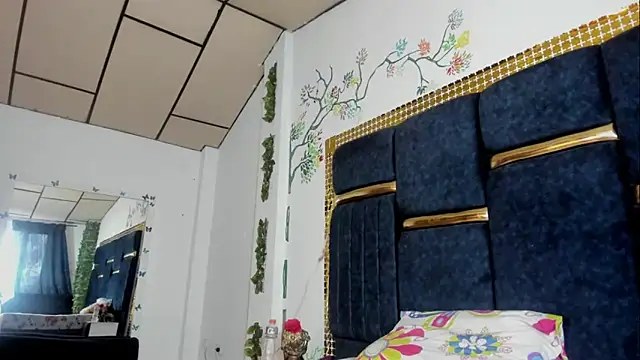 Snapshot of skaysanchez1 chatting on September 25, 7:39 pm skaysanchez1 online show from September 25, 7:39 pm