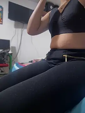 im lorein online show from March 1, 10:13 am
