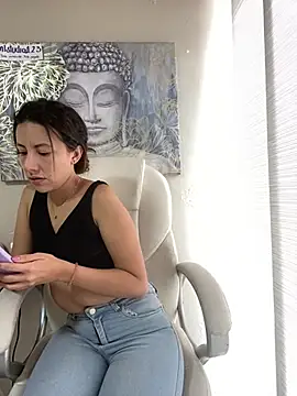 im lorein online show from March 11, 4:29 pm