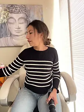 im lorein online show from March 17, 5:05 pm