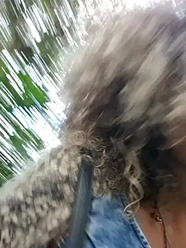 tucurly latina online show from January 5, 10:40 pm