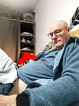 bogland33 online show from March 23, 7:51 pm