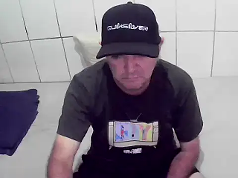 pierdona online show from March 3, 1:42 pm