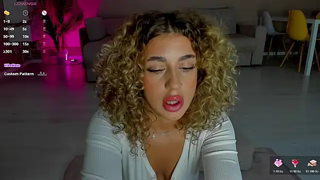 CurlyAnt0 online show from November 28, 8:17 am