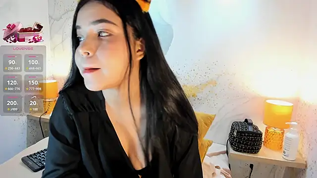 AuroraFiore online show from March 12, 3:46 am