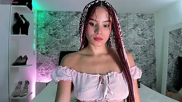 anna  duff online show from February 7, 11:24 pm