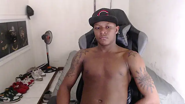 Snapshot of Alid_17 chatting on December 24, 1:49 am Alid 17 online show from December 24, 1:49 am