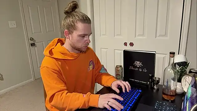 Snapshot of DaddydayDrinkzz chatting on March 13, 6:48 am DaddydayDrinkzz online show from March 13, 6:48 am