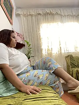 Evabigass online show from April 17, 12:30 pm