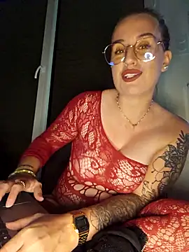 lindsay 33off online show from October 22, 9:03 pm