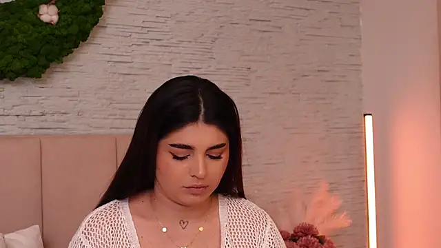 Snapshot of RachelSwaan chatting on December 10, 11:11 am RachelSwaan online show from December 10, 11:11 am