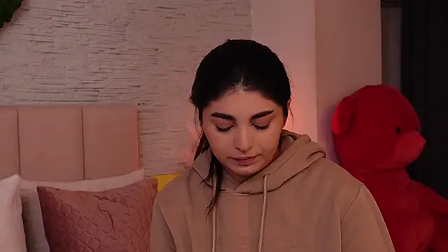 Snapshot of RachelSwaan chatting on January 18, 4:48 am RachelSwaan online show from January 18, 4:48 am